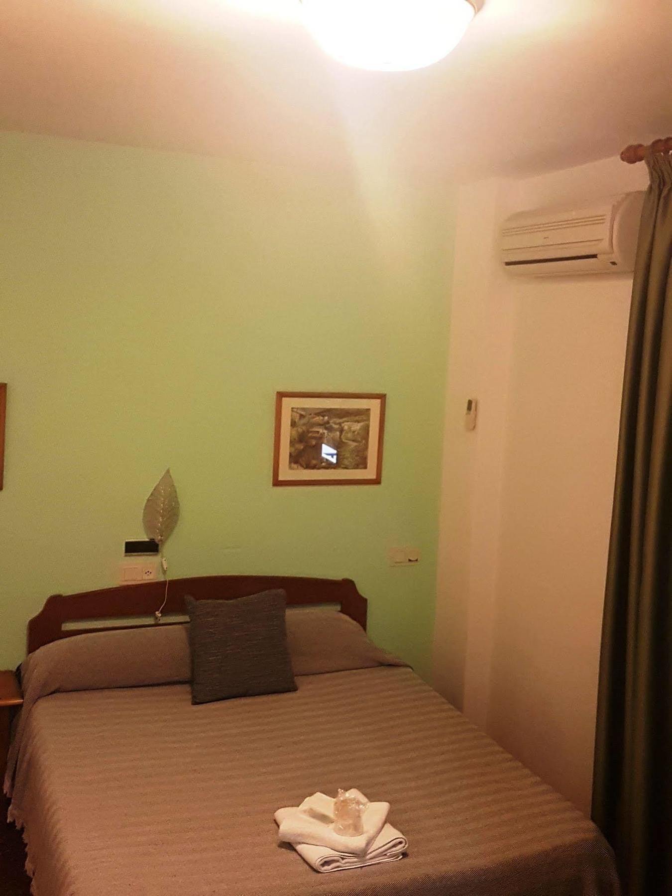 Hotel Al-Andalus Peal, En Cazorla Comarca Peal De Becerro ภายนอก รูปภาพ