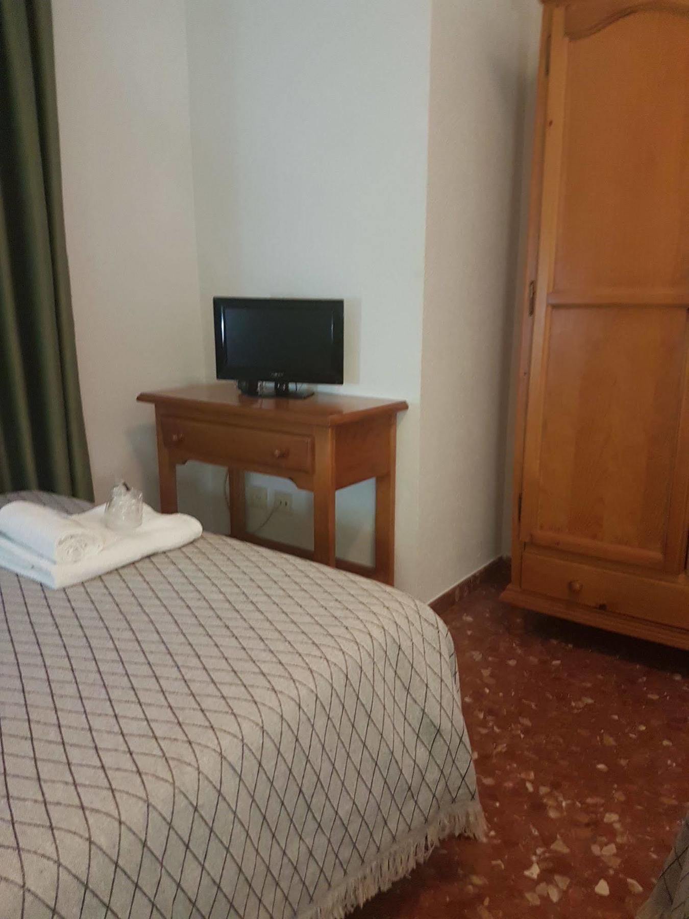 Hotel Al-Andalus Peal, En Cazorla Comarca Peal De Becerro ภายนอก รูปภาพ