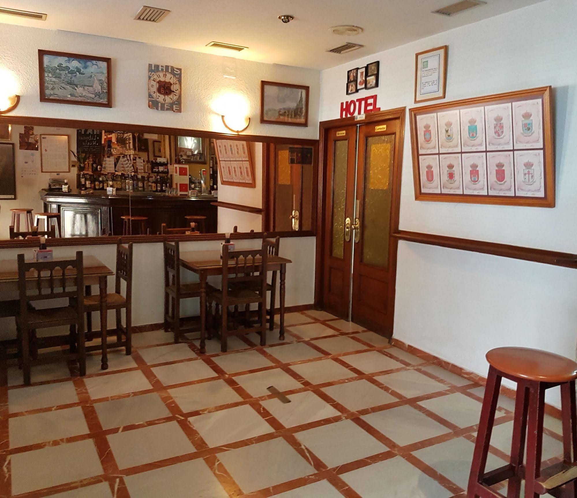 Hotel Al-Andalus Peal, En Cazorla Comarca Peal De Becerro ภายนอก รูปภาพ