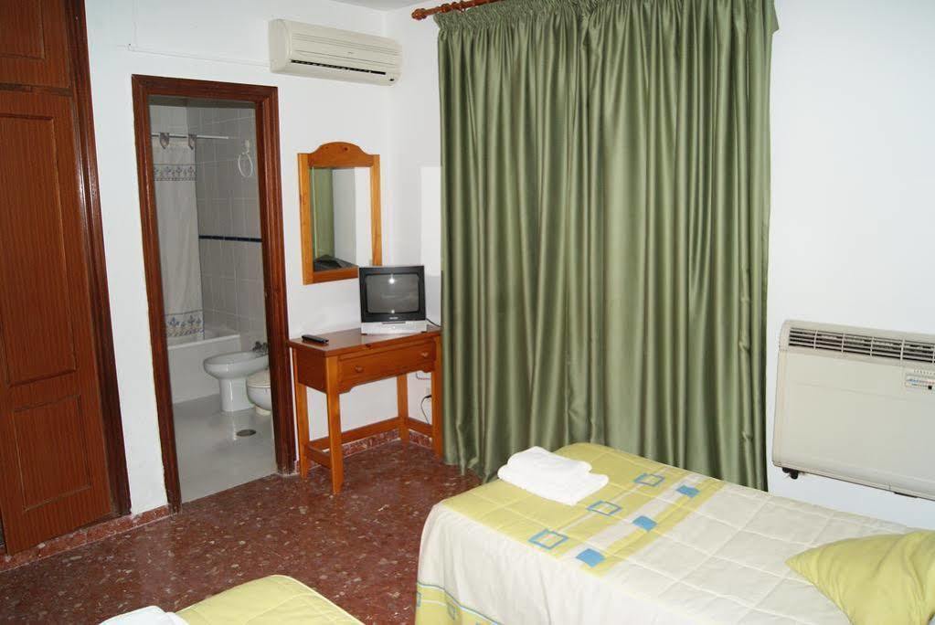 Hotel Al-Andalus Peal, En Cazorla Comarca Peal De Becerro ภายนอก รูปภาพ